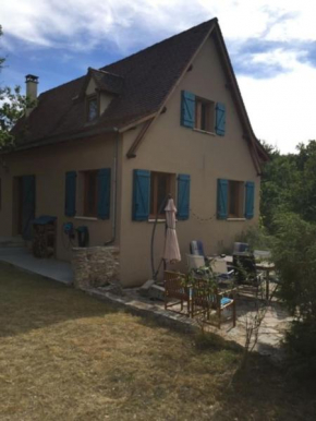 Detached house in a beautiful area in Calvignac